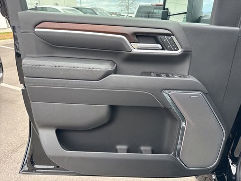 New 2026 GMC Sierra 2500 Denali w/ Denali Reserve Package image 11
