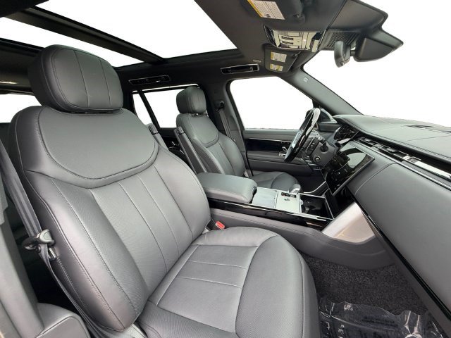 Used 2025 Land Rover Range Rover Long Wheelbase SE AWD/4WD image 16