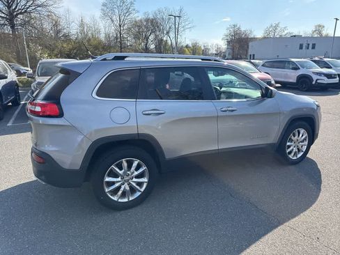 Used 2015 Jeep Cherokee Limited image 12