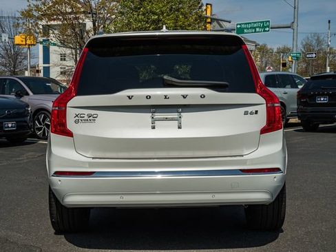 Certified 2023 Volvo XC90 B6 Ultimate w/ Protection Package Premier AWD/4WD image 6