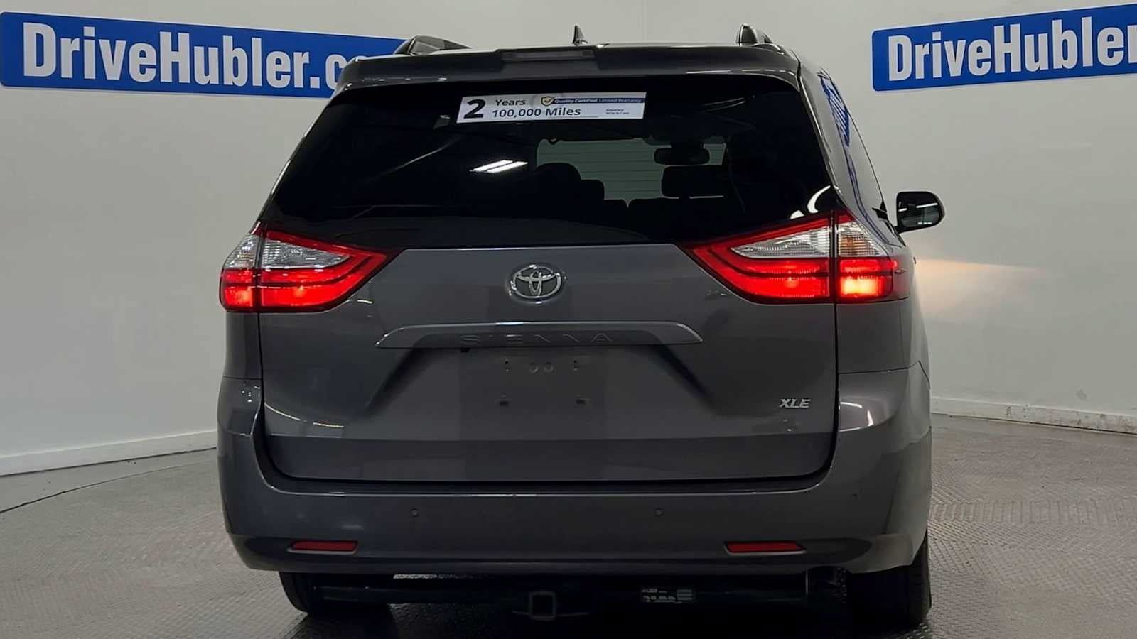 Used 2019 Toyota Sienna XLE w/ XLE Navigation Package FWD image 7