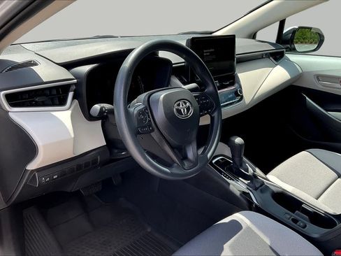 Used 2026 Toyota Corolla LE FWD image 17