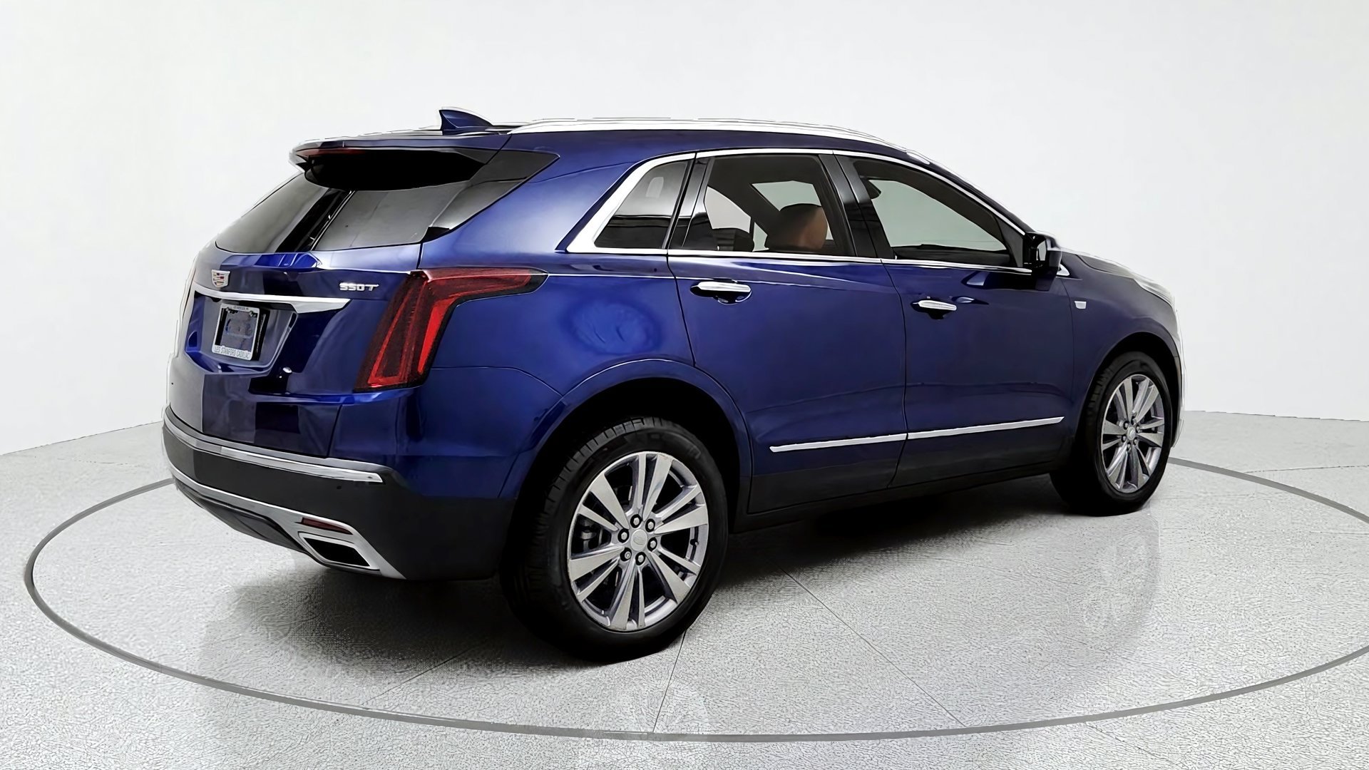 Used 2024 Cadillac XT5 Premium Luxury AWD/4WD image 5