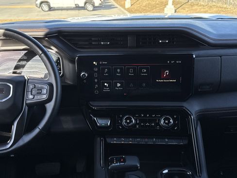 Used 2023 GMC Sierra 1500 AT4 w/ Technology Package image 17