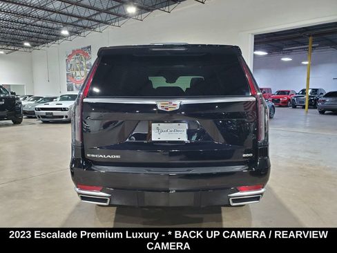 Used 2023 Cadillac Escalade Premium Luxury AWD/4WD image 11