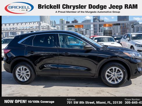 Used 2022 Ford Escape SE image 4