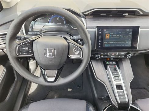 Used 2018 Honda Clarity Plug-In Hybrid image 11