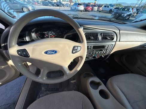 Used 2000 Ford Taurus SE image 11