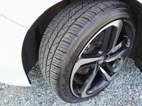 Used 2019 Honda Accord Sport image 17