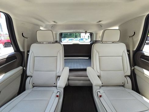 Used 2021 GMC Yukon Denali w/ Denali Premium Package RWD image 22