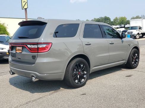 Certified 2022 Dodge Durango R/T w/ Blacktop Package RWD image 8