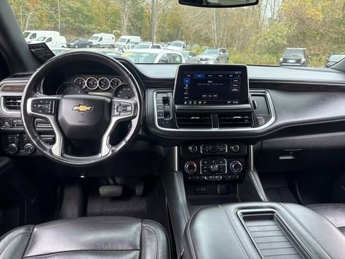 Used 2021 Chevrolet Suburban LT w/ LT Signature Package image 16