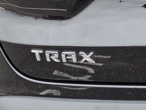 Used 2024 Chevrolet Trax ACTIV w/ Sunroof Package image 29