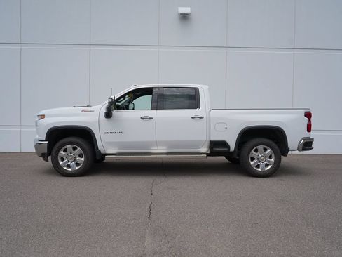 Used 2022 Chevrolet Silverado 3500 LTZ AWD/4WD image 6