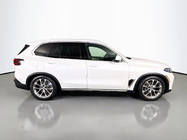 Used 2026 BMW X5 xDrive50e AWD/4WD image 8