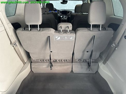 Used 2020 Chrysler Pacifica Touring w/ Advanced Safetytec Group image 15