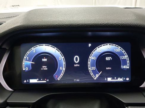 New 2025 Jeep Grand Cherokee Altitude image 18