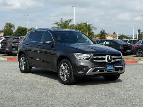 Used 2021 Mercedes-Benz GLC 300 image 2