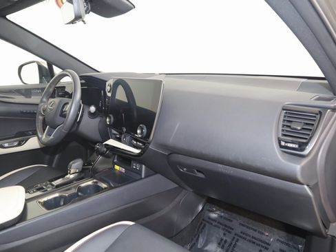 Used 2022 Lexus NX 350h AWD image 41