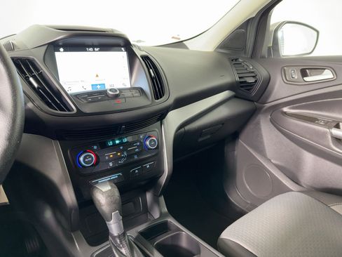 Used 2017 Ford Escape SE w/ Equipment Group 201A image 25