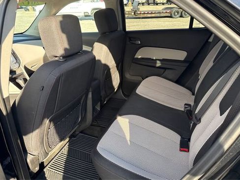 Used 2017 Chevrolet Equinox LT w/ Convenience Package image 10