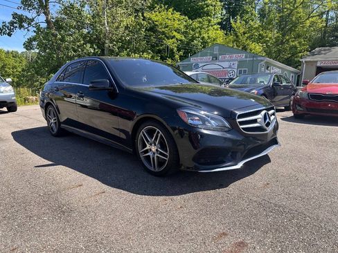 Used 2016 Mercedes-Benz E 350 4MATIC Sedan w/ Premium Package image 2