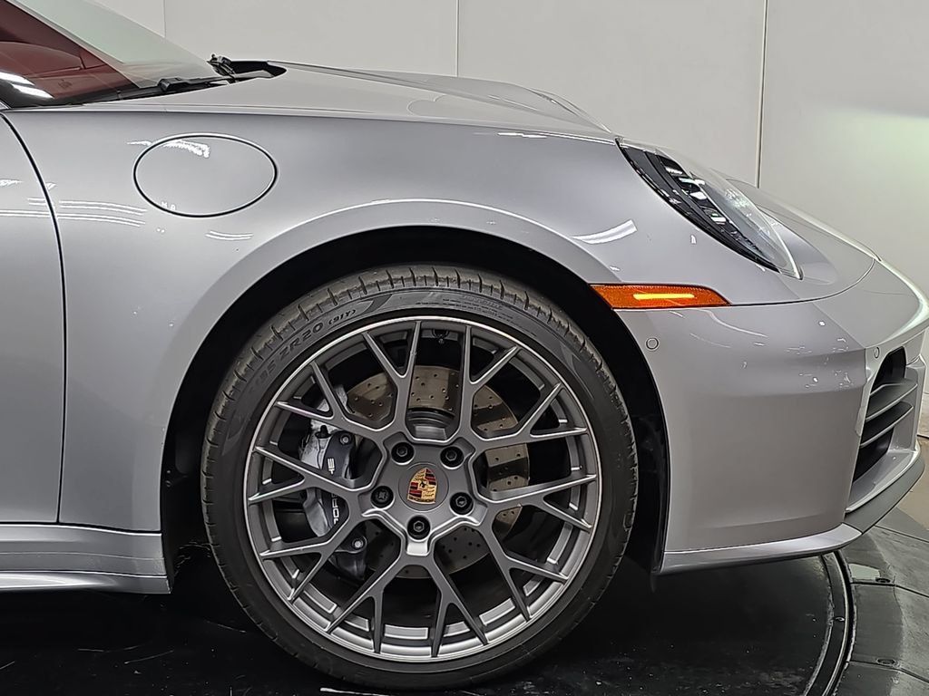 Certified 2025 Porsche 911 Carrera RWD image 11