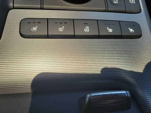 Used 2025 Hyundai Palisade Calligraphy FWD image 34