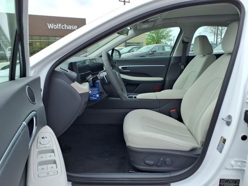 New 2026 Hyundai Sonata SEL FWD image 15