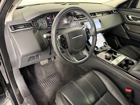 Used 2020 Land Rover Range Rover Velar S image 4