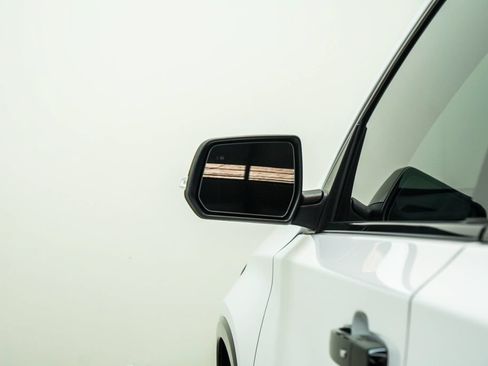 Used 2023 Chevrolet Traverse Premier w/ Redline Edition FWD image 14