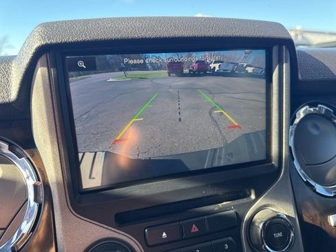 Used 2016 Ford F250 Platinum w/ Platinum Package image 15