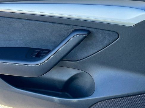 Used 2022 Tesla Model 3 Performance image 18