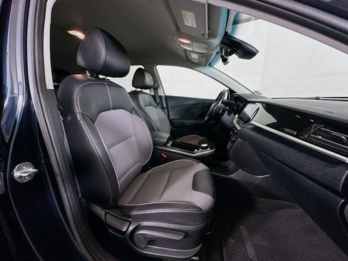 Used 2022 Kia Niro EX w/ Cold Weather Package image 31