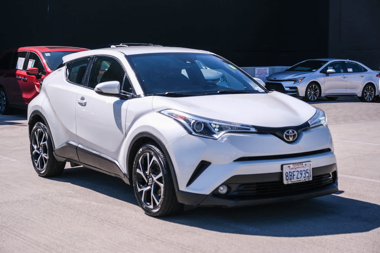 Certified 2018 Toyota C-HR XLE FWD image 3