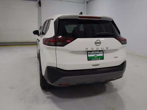 Used 2023 Nissan Rogue S AWD/4WD image 6