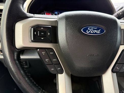 Used 2022 Ford F250 Lariat w/ Lariat Value Package image 22