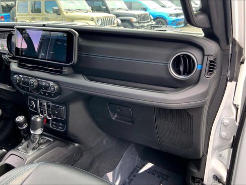Certified 2024 Jeep Wrangler High Altitude AWD/4WD image 18