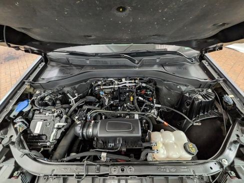 Used 2023 Ford Explorer XLT w/ Equipment Group 202A image 29