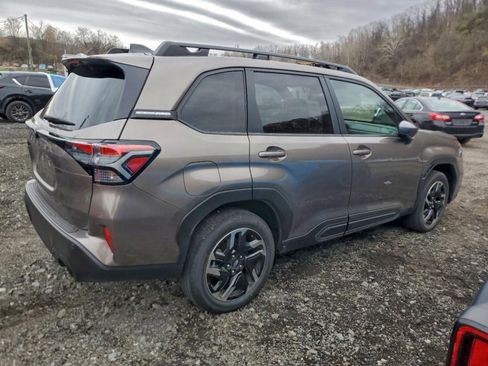 Used 2025 Subaru Forester Limited image 4