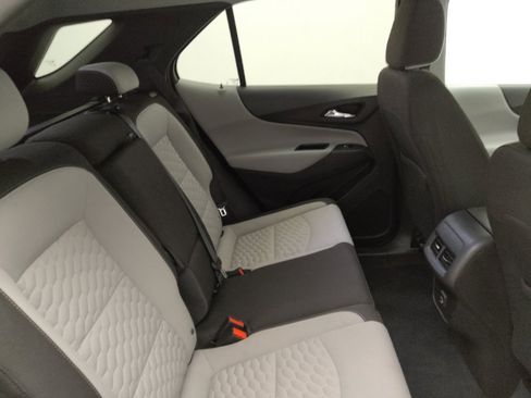 Used 2020 Chevrolet Equinox LT image 19