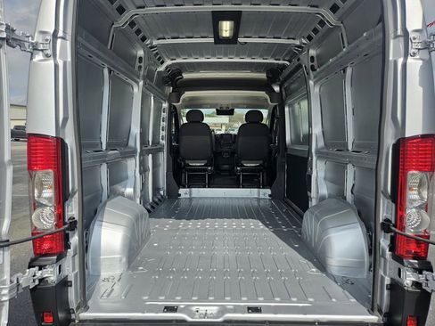 Used 2025 RAM ProMaster 1500 w/ Convenience Group image 10