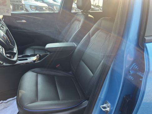 Used 2025 Buick Envista Sport Touring w/ Convenience I Package FWD image 9