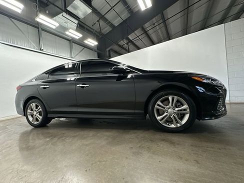 Used 2019 Hyundai Sonata Limited w/ Ultimate Package 04 image 3