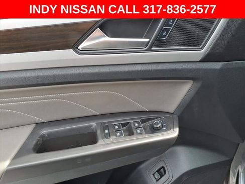 Used 2022 Volkswagen Atlas SE w/ Panoramic Sunroof Package image 12