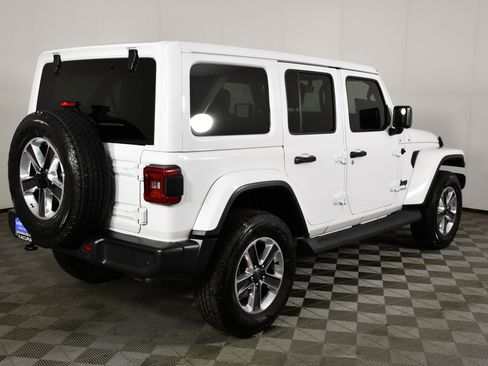 Used 2020 Jeep Wrangler Unlimited Sahara AWD/4WD image 6