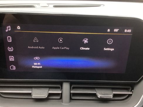 Used 2024 Chevrolet Trax ACTIV w/ Sunroof Package image 6