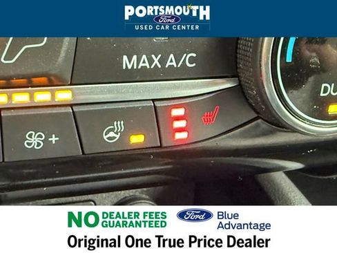 Certified 2022 Ford Escape SE w/ SE Sport Appearance Package image 11