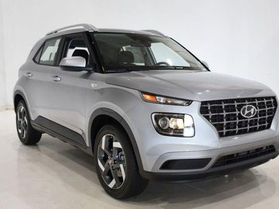 New 2025 Hyundai Venue SEL