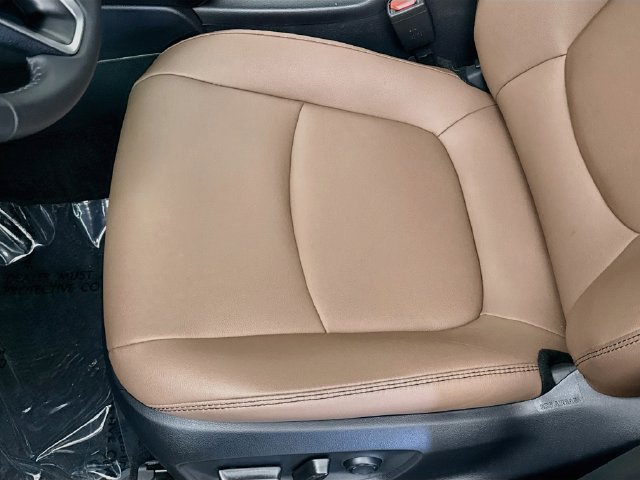Used 2026 Toyota Corolla Cross XLE w/ Convenience Package FWD image 19